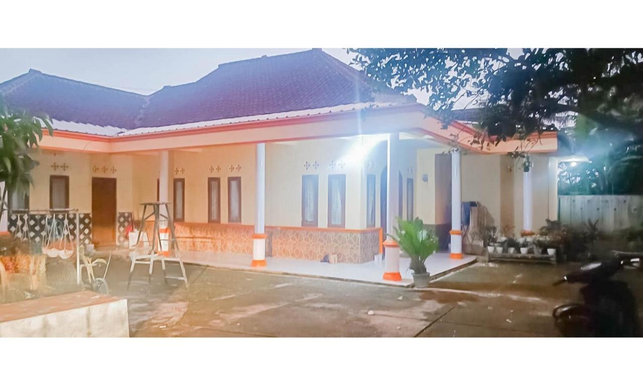 Homestay Bukit Pamoyanan 2 Redpartner Bukanagara Екстериор снимка